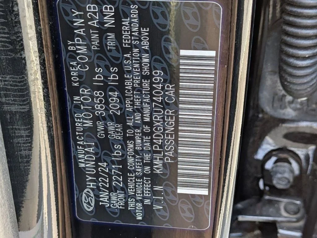 Used 2024 Black Hyundai Limited image 30