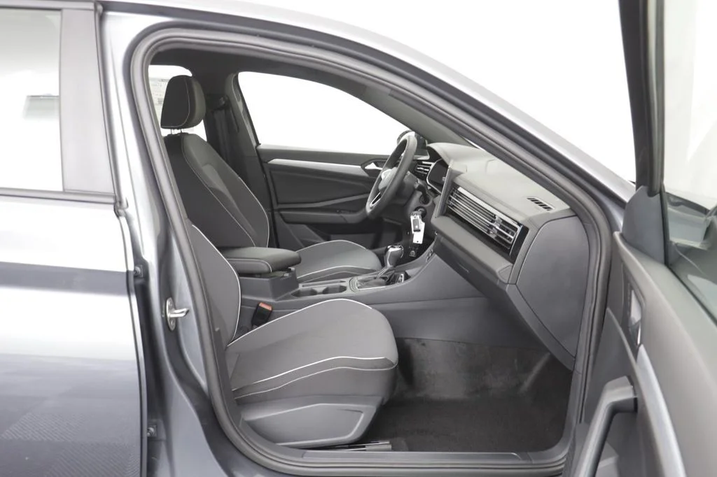New 2026 Platinum Grey Volkswagen 1.5T Sport image 19