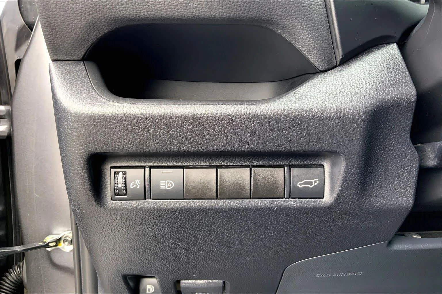 Used 2021 Magnetic Gray Metallic Toyota Hybrid XLE image 33