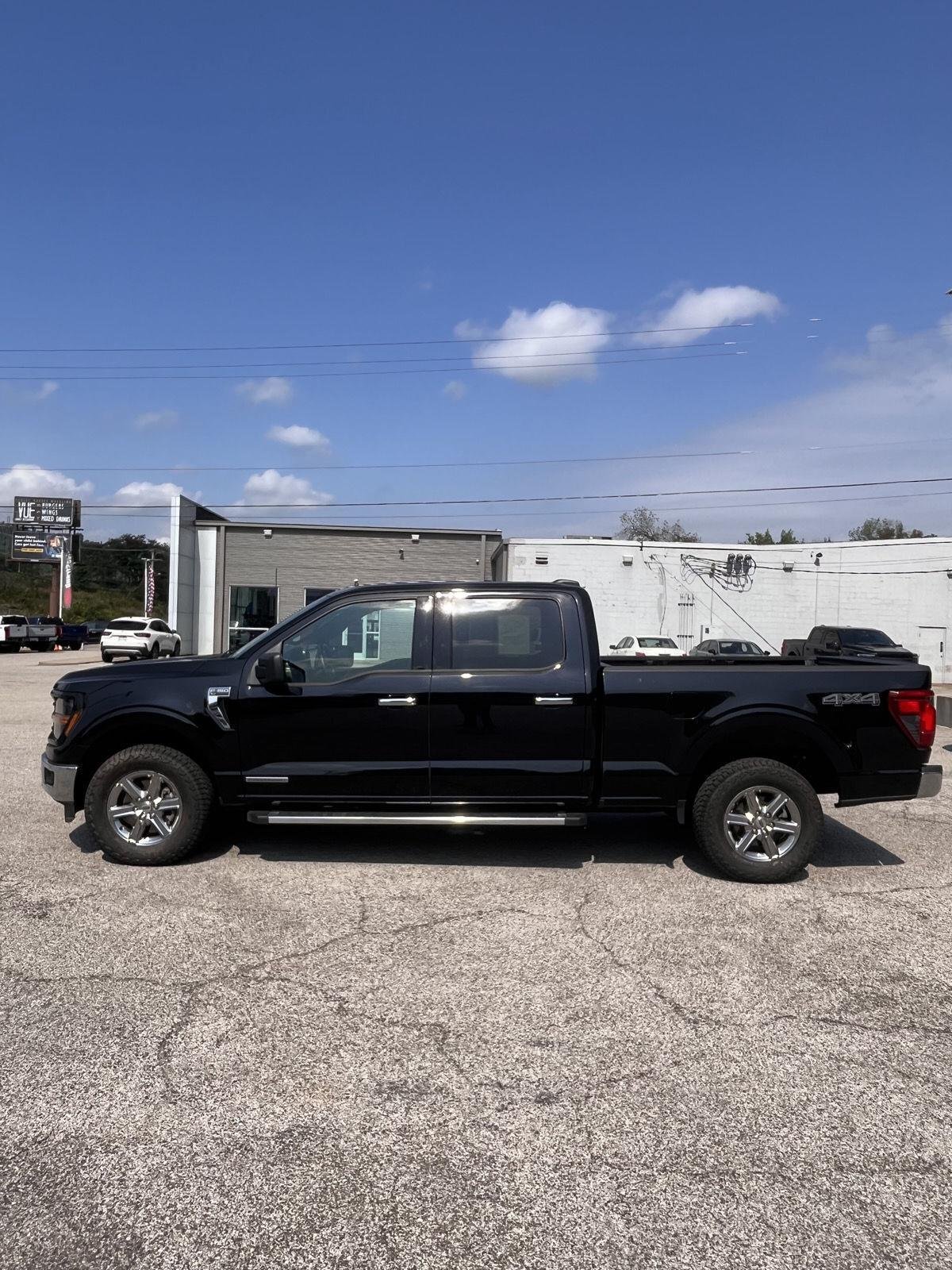 Used 2025 Agate Black Ford XLT image 5