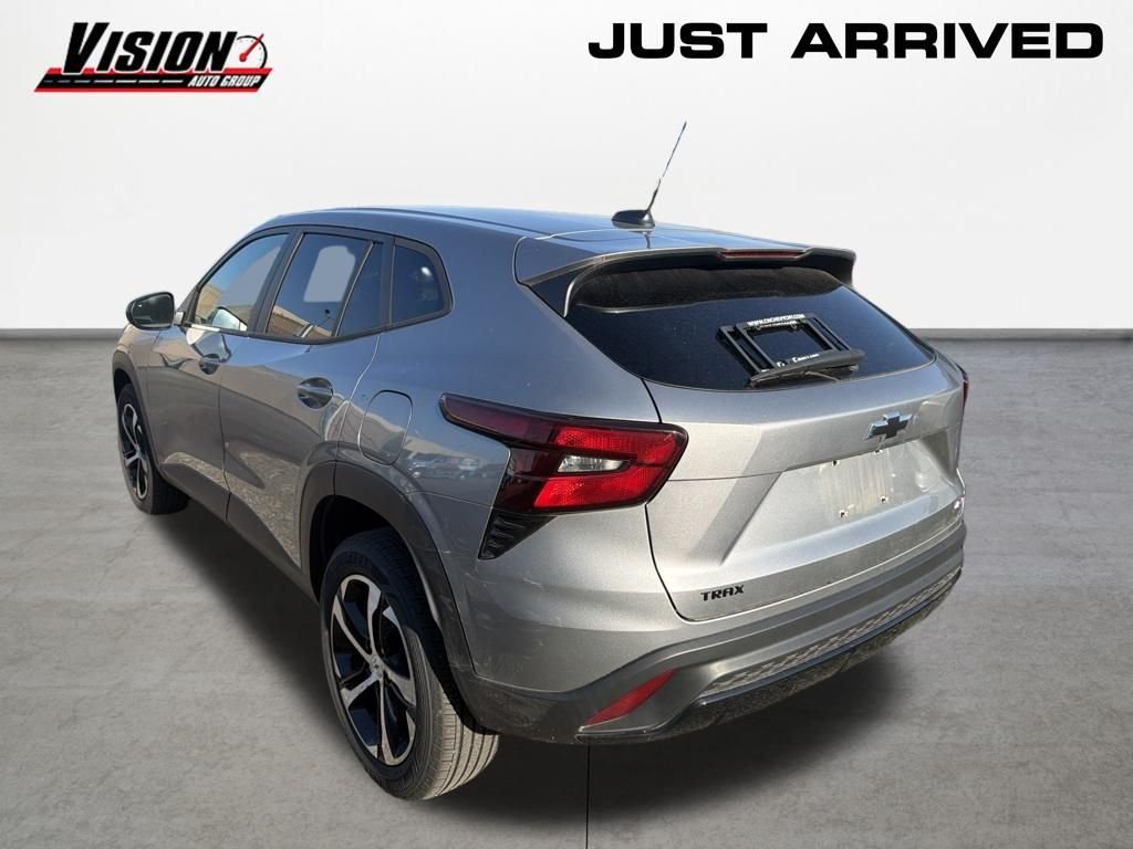 Used 2024 Gray Chevrolet 1RS image 6