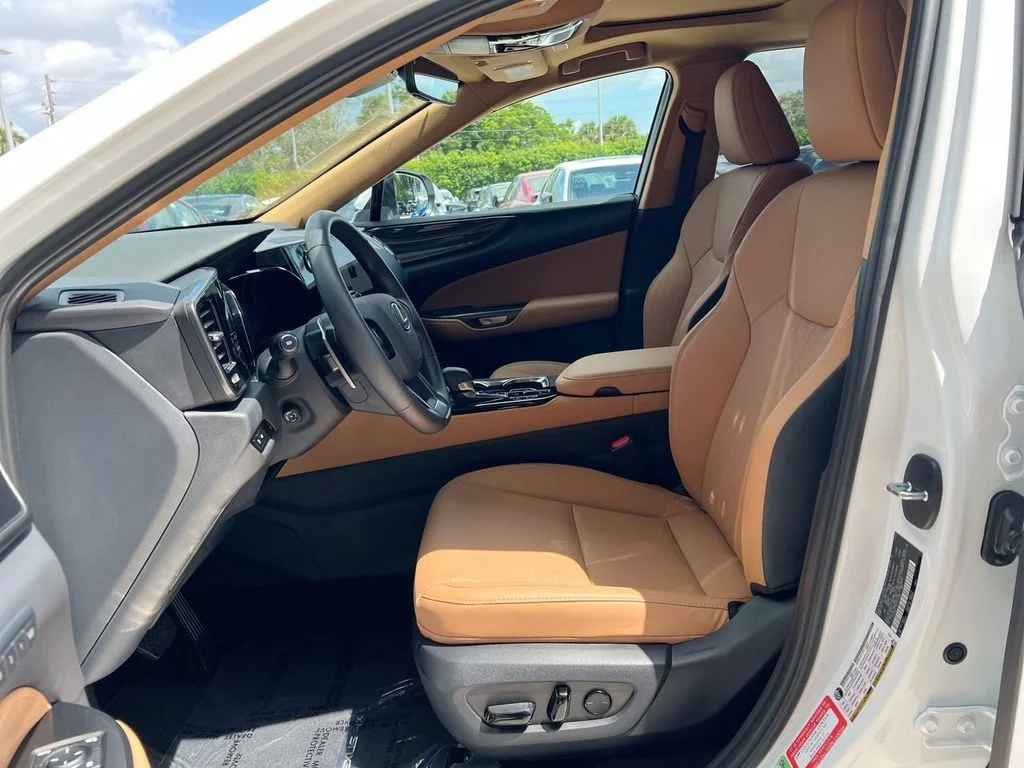 Certified Used 2026 ULTRA WHITE Lexus 350 Premium image 12