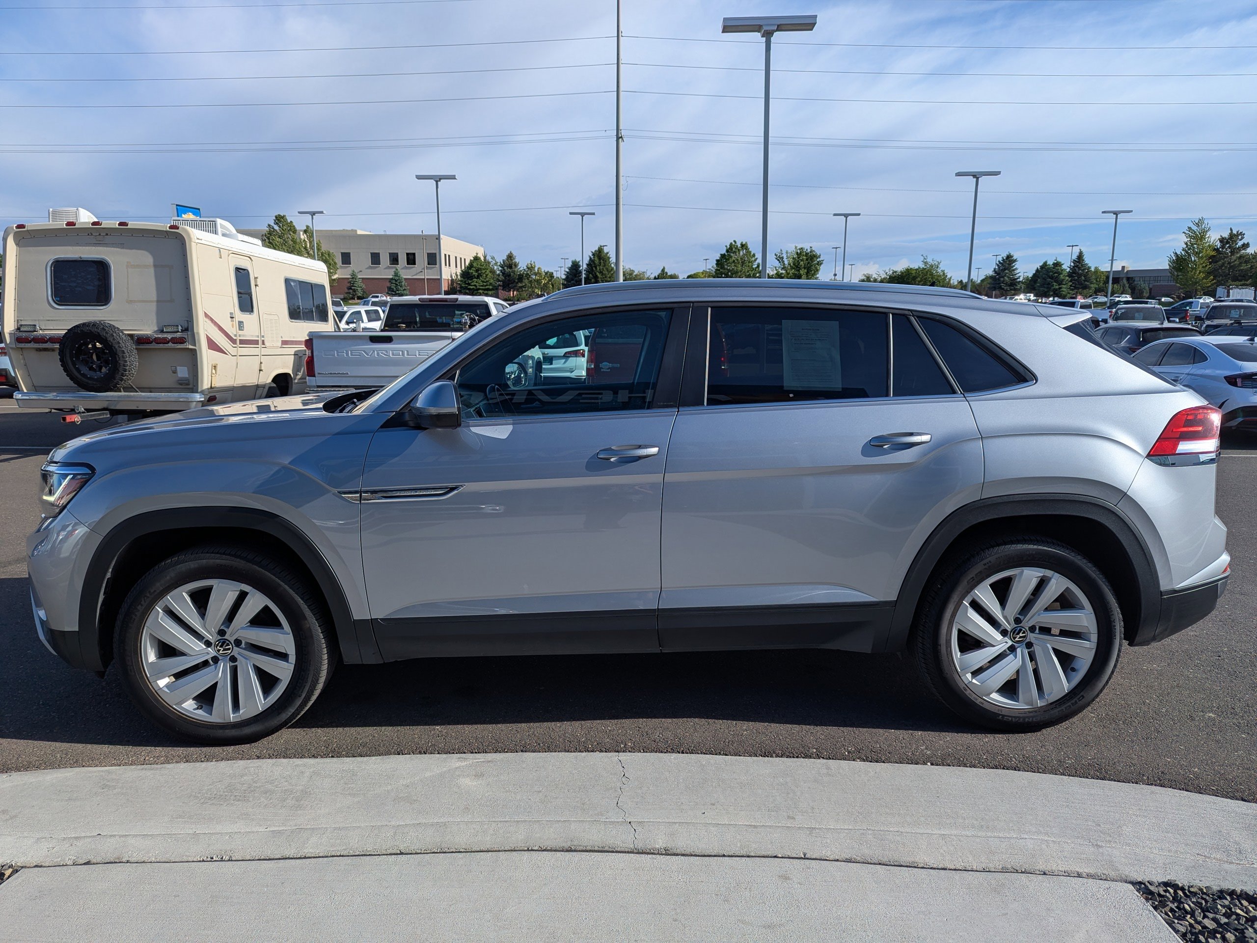 2023 Volkswagen Atlas Cross Sport SE w/Tech - Photo 8