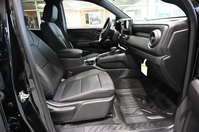 2026 Chevrolet Colorado Trail Boss - Photo 12