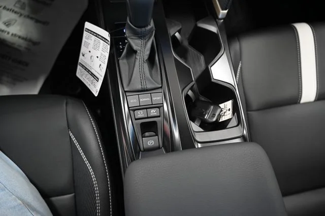 2026 Toyota Camry SE - Photo 19