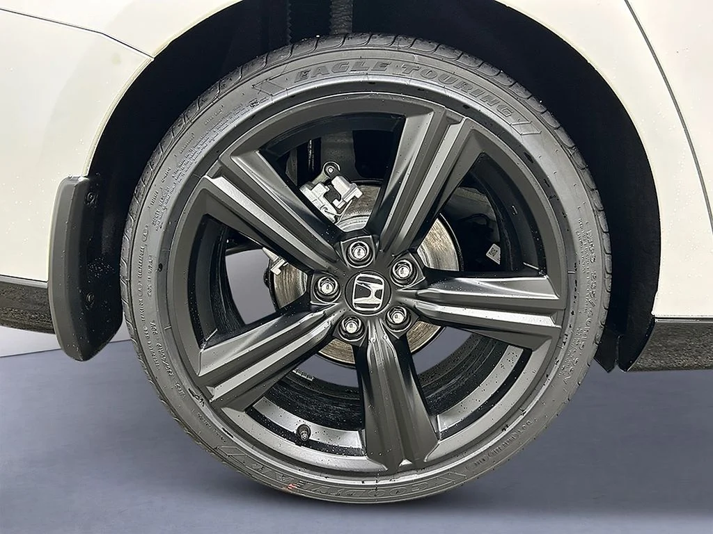 New 2026 Platinum White Pearl Honda Sport-L image 9