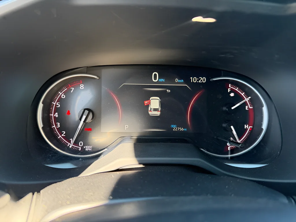 2024 Toyota RAV4 LE - Photo 14