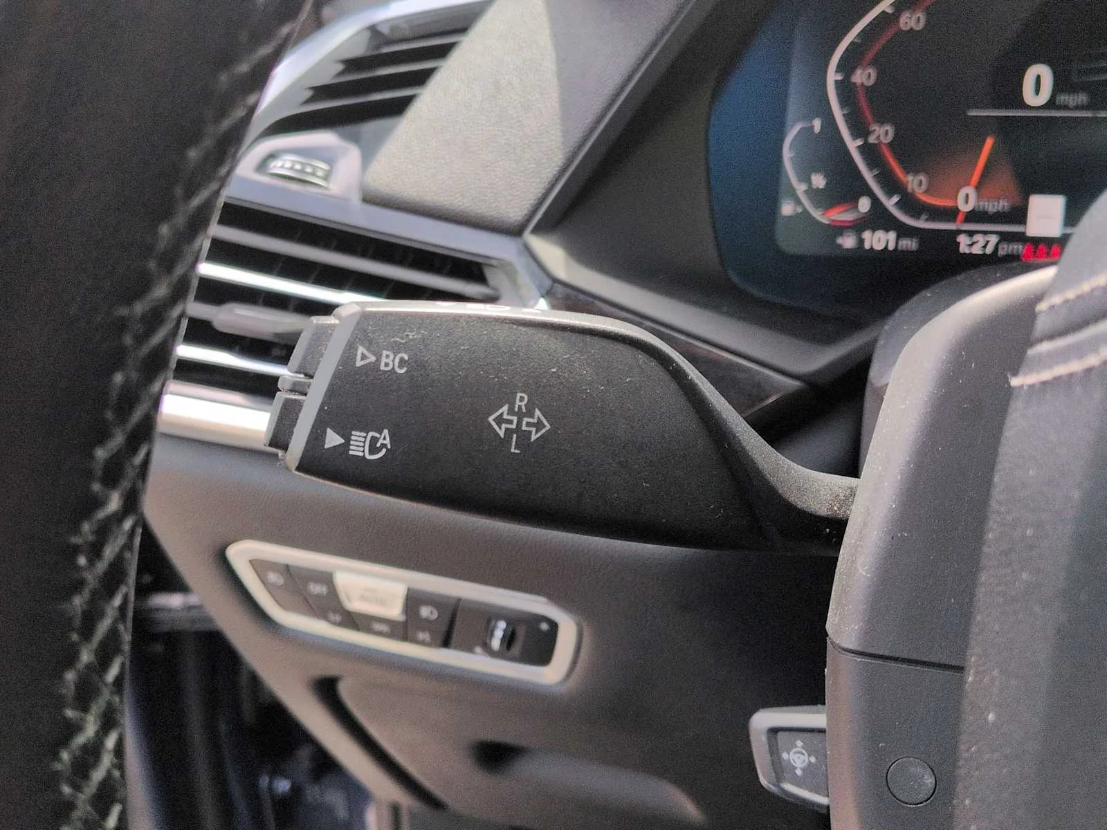 Used 2019 Phytonic Blue Metallic BMW xDrive40i image 28