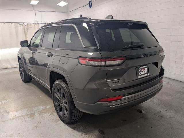 New 2026 Baltic Gray Metallic Clear-Coat Exterior Paint Jeep Limited image 7