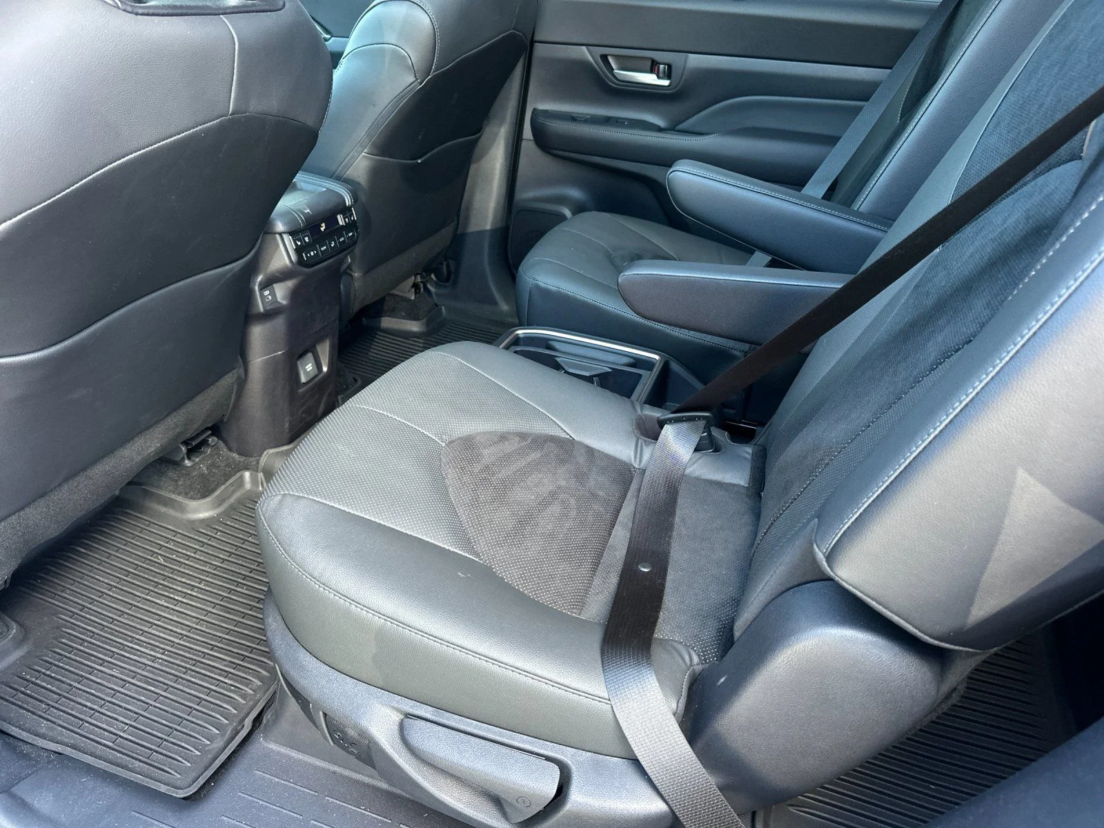 Used 2025 Cement Toyota MAX Platinum image 11
