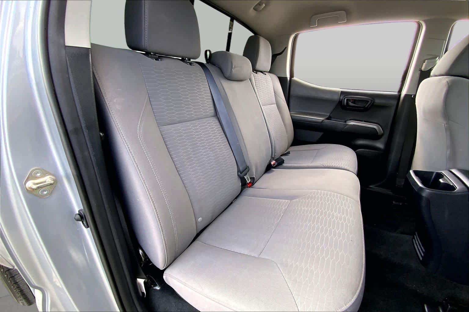 Used 2019 Silver Sky Metallic Toyota SR5 image 19