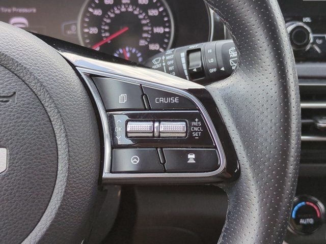 Used 2023 White Kia SX image 28