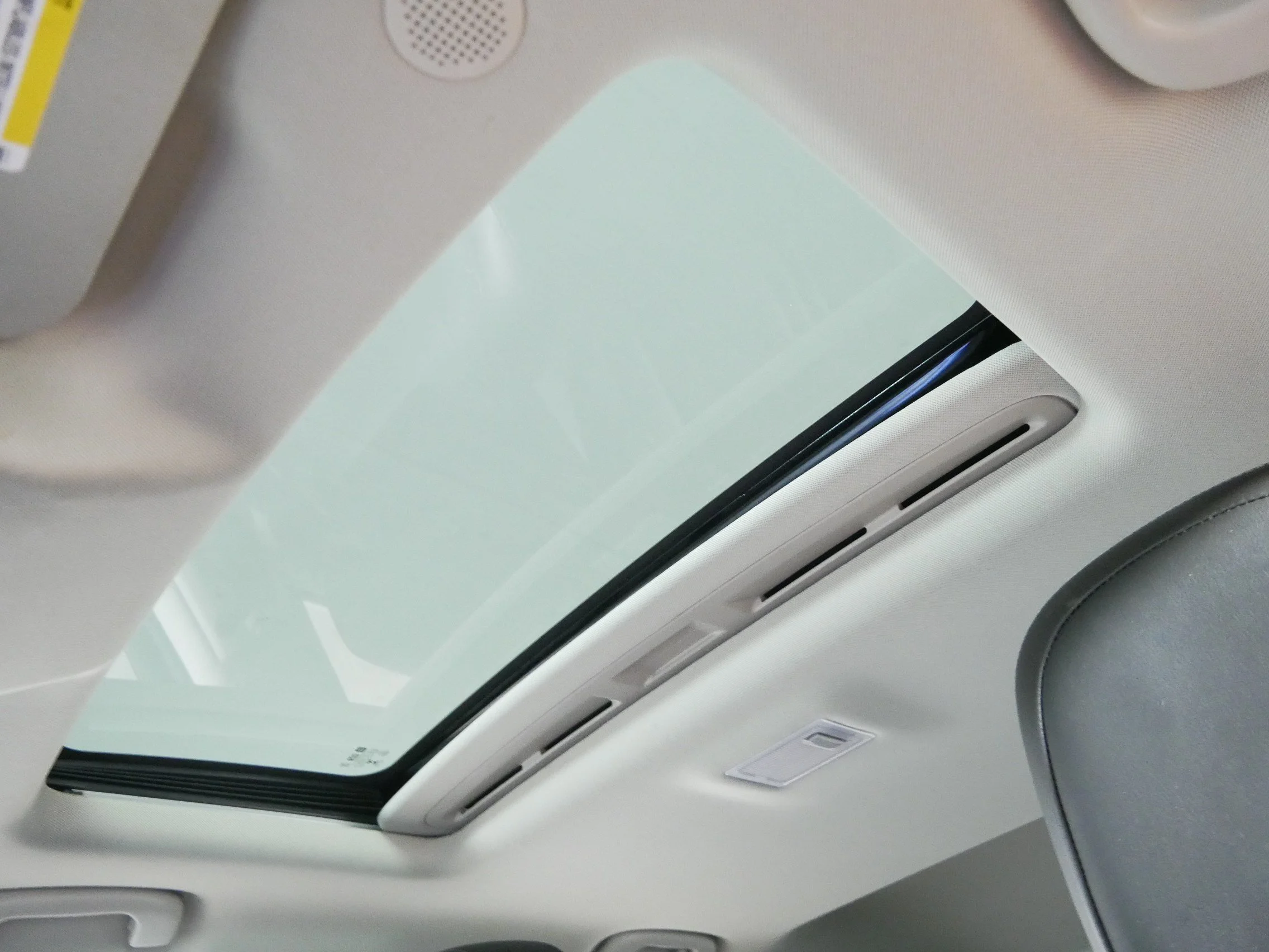 Used 2018 Ebony Twilight Metallic Buick Essence image 32