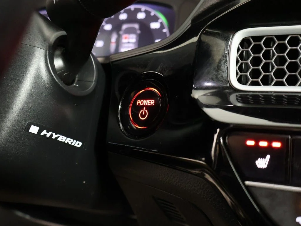 Used 2025 Platinum White Pearl Honda Sport Touring image 43