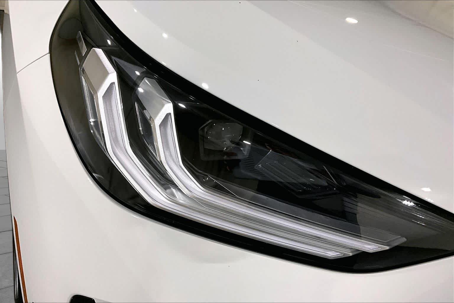 Used 2025 Alpine White BMW 30 xDrive image 26