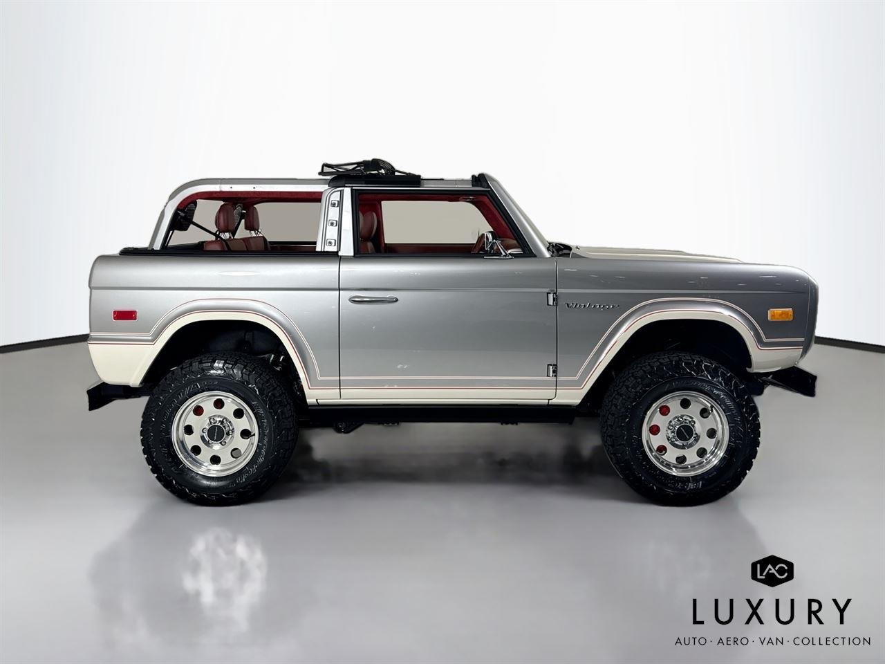 Used 2025 GT Silver Vintage Modern Twin-Turbo w/ Full Bespoke Interior image 5