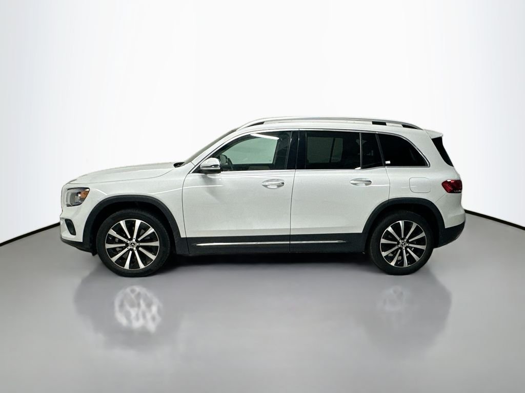 Used 2023 White Mercedes-Benz GLB 250 image 2