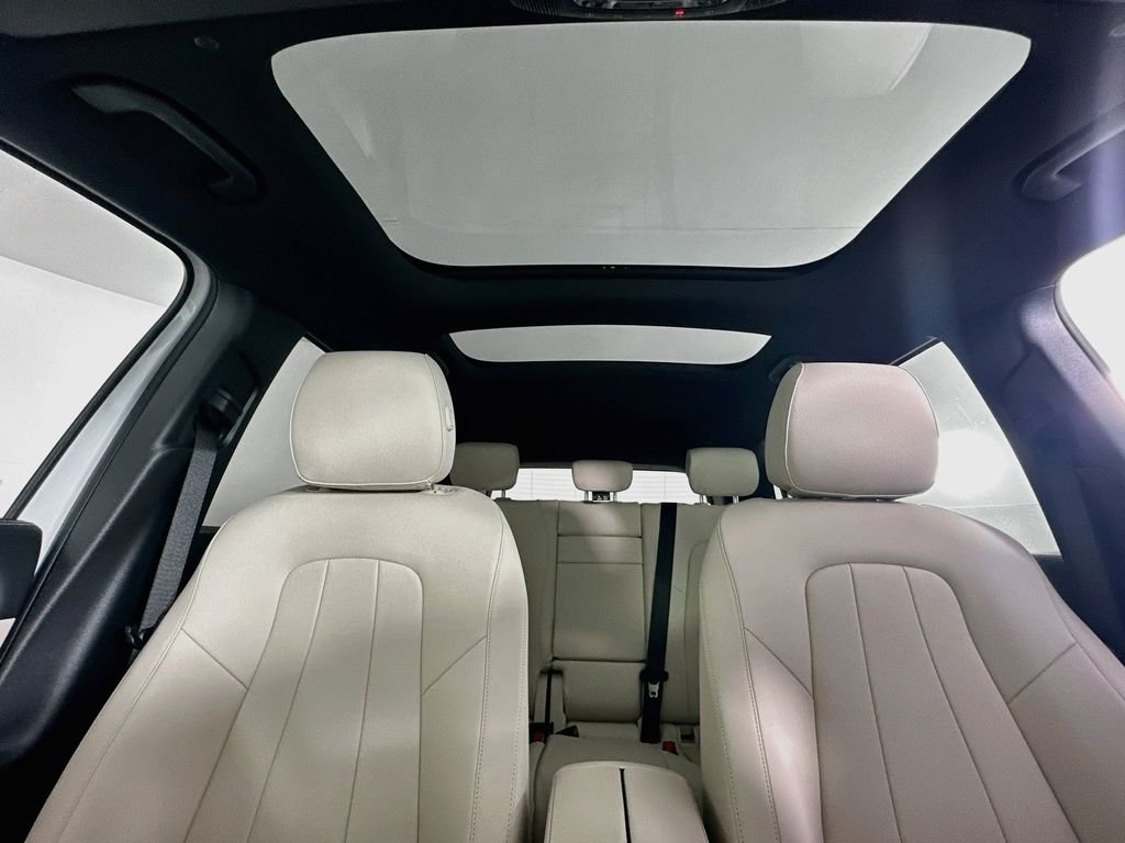 New 2026 Polar White Mercedes-Benz GLB 250 image 20