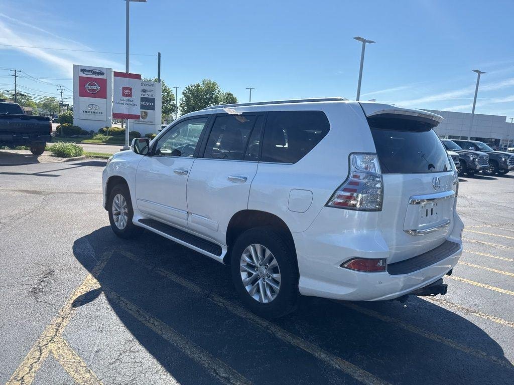 Used 2018 Starfire Pearl Lexus 460 image 6