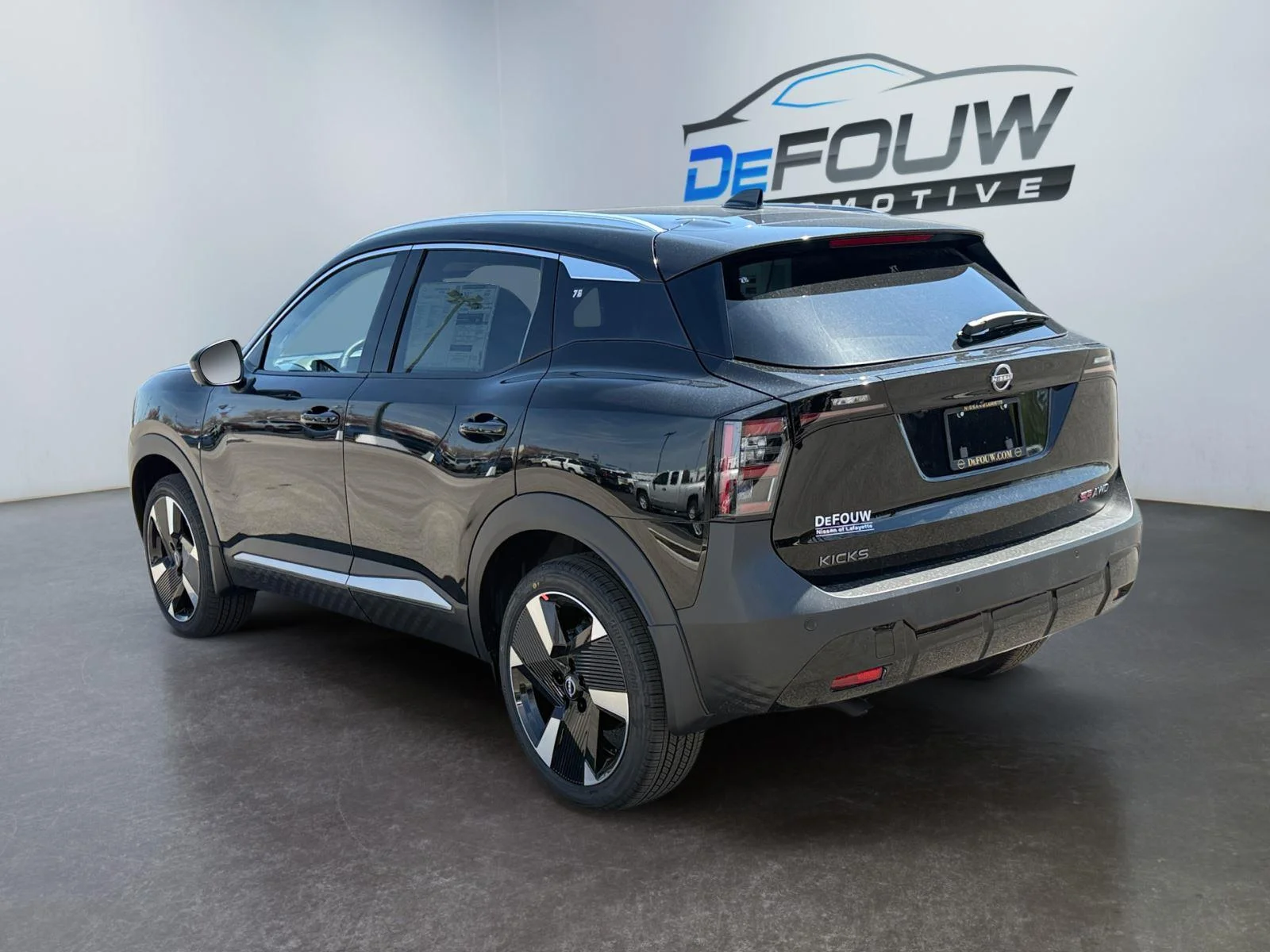New 2026 Super Black Nissan SR image 5