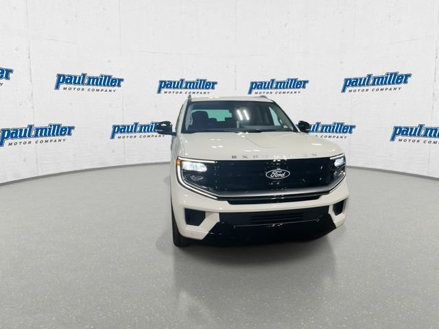 New 2027 Star White Metallic Tri-Coat Ford Platinum image 3