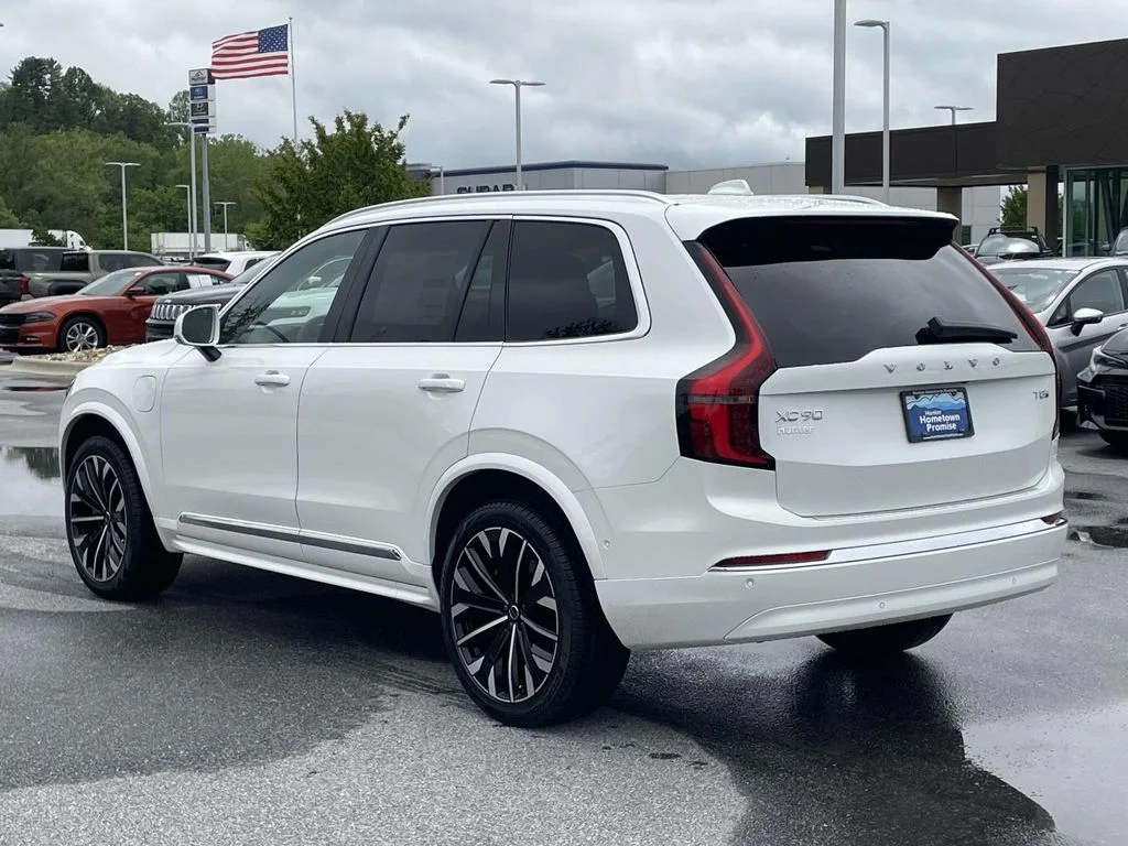 New 2026 Crystal White Pearl Volvo Plus image 26
