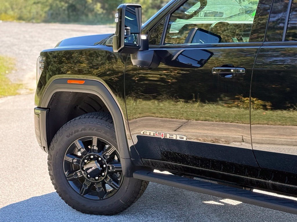 2026 GMC Sierra 2500HD AT4 - Photo 8