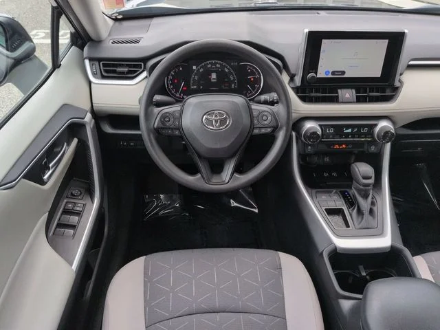 Certified Used 2024  Toyota XLE image 16