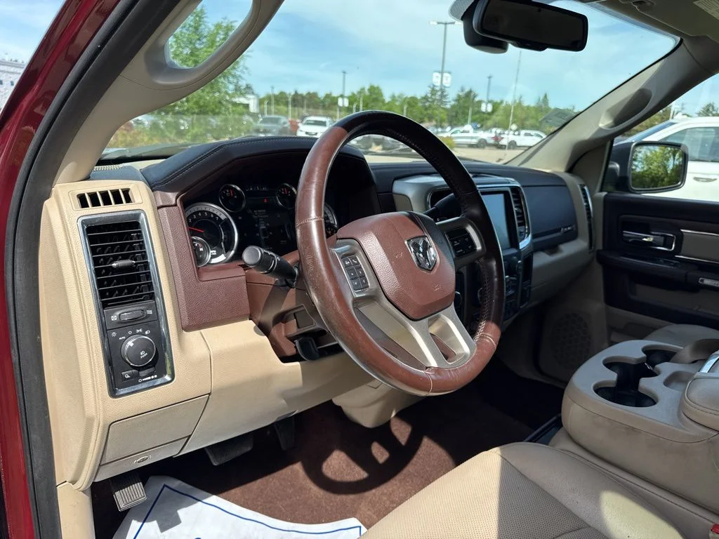 Used 2017 Delmonico Red Pearlcoat Ram Laramie image 14