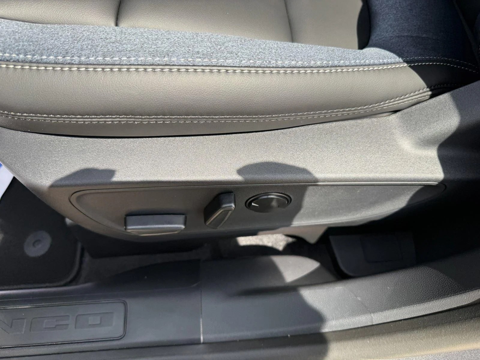 New 2026 Carbonized Gray Metallic Ford Outer Banks® image 18
