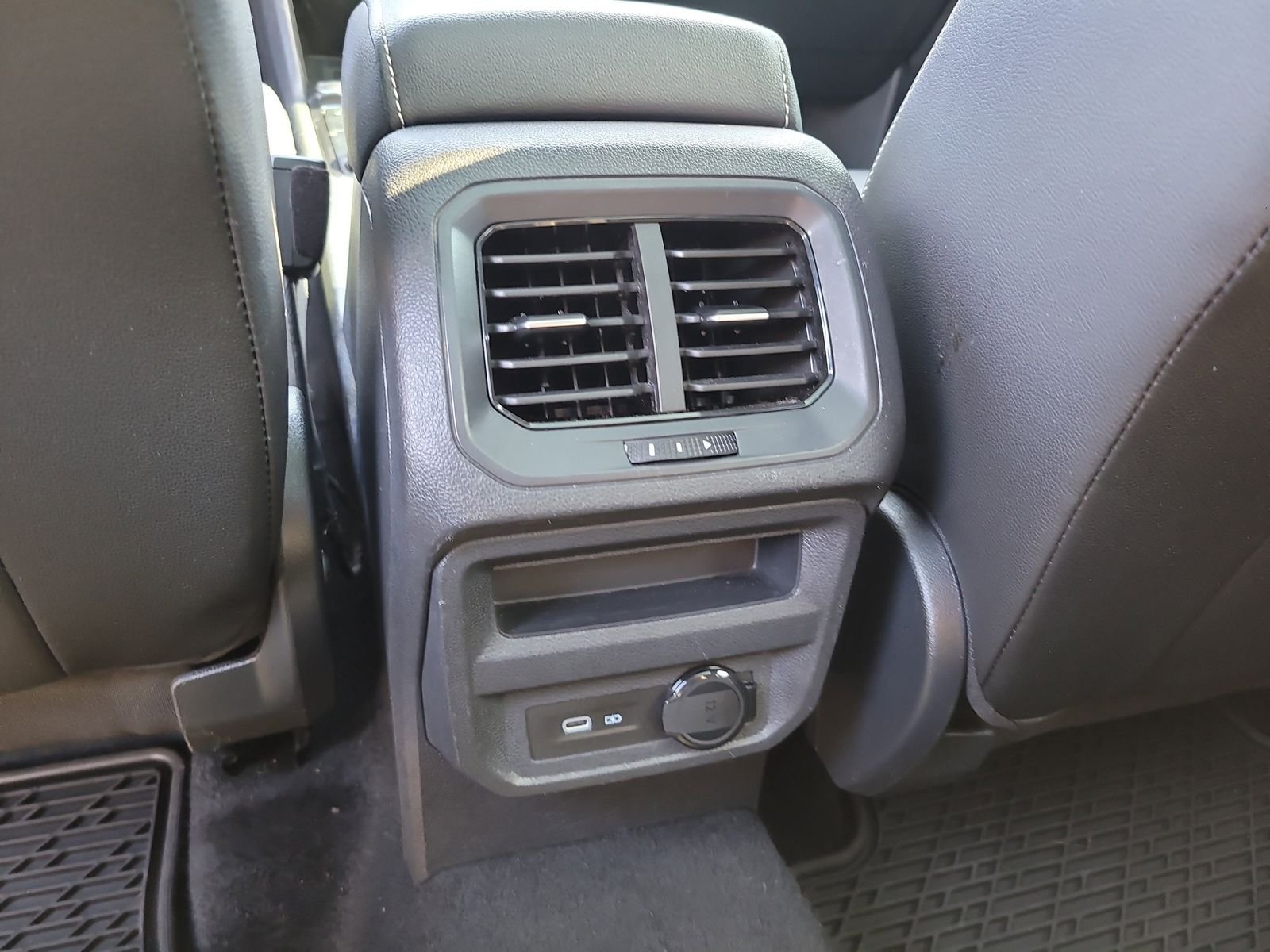 2022 Volkswagen Tiguan SEL R-LINE - Photo 14