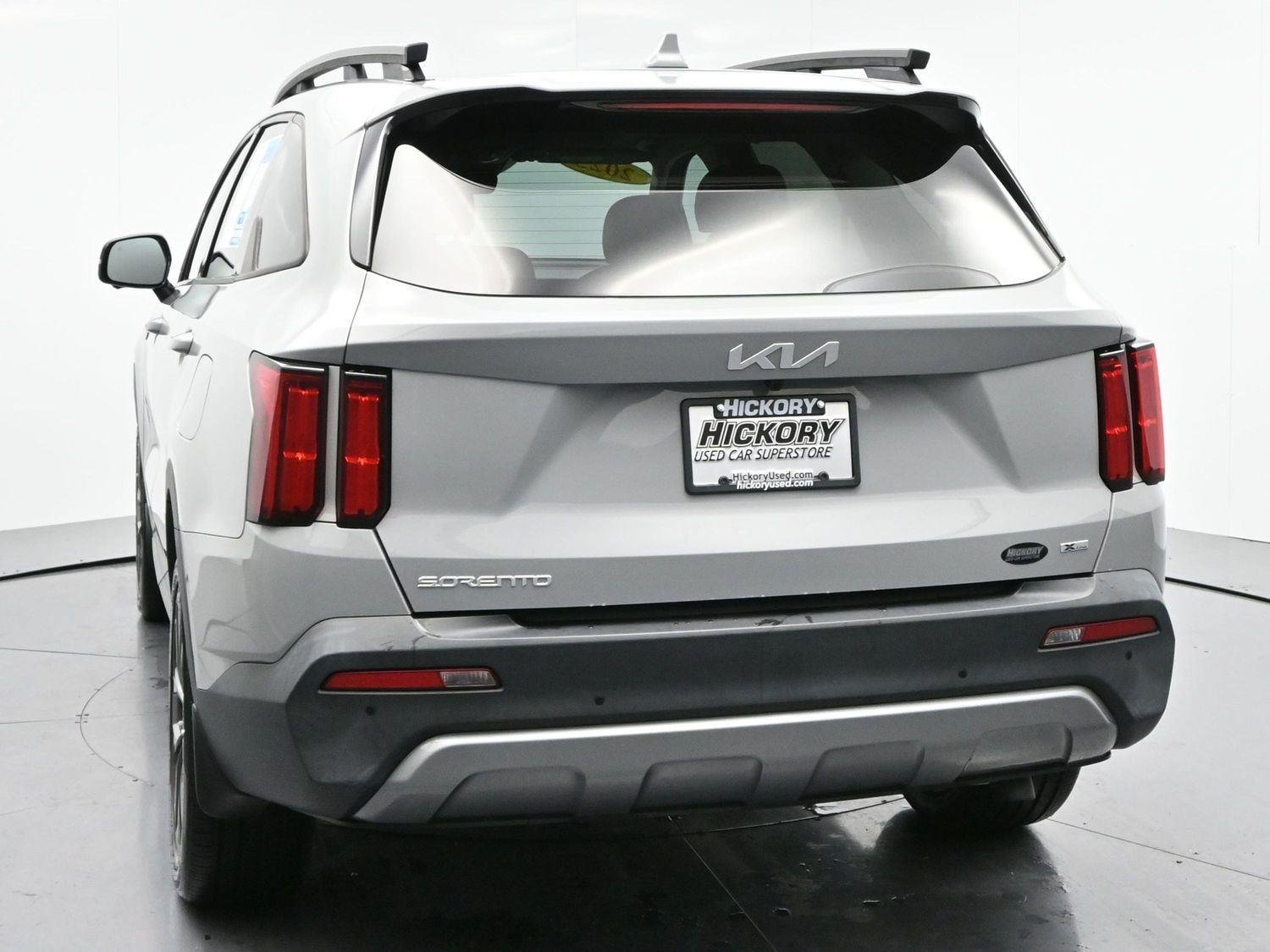 Used 2023 Wolf Gray Kia X-Line SX Prestige image 6