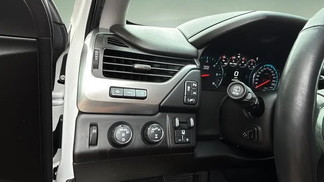 Used 2019 SUMMIT WHITE Chevrolet Premier image 22
