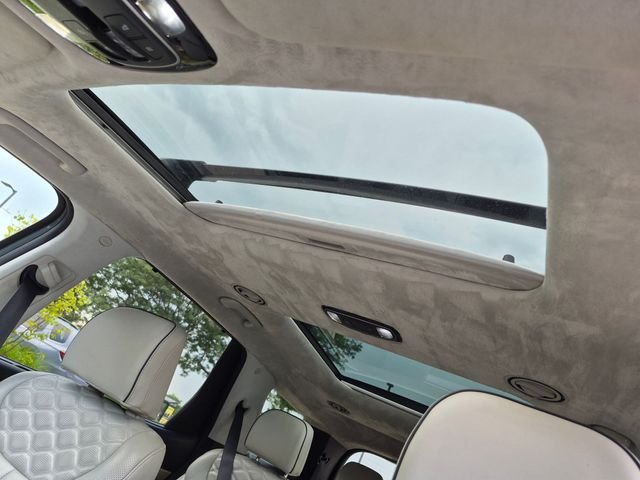 Used 2022 Gray Hyundai Calligraphy image 12