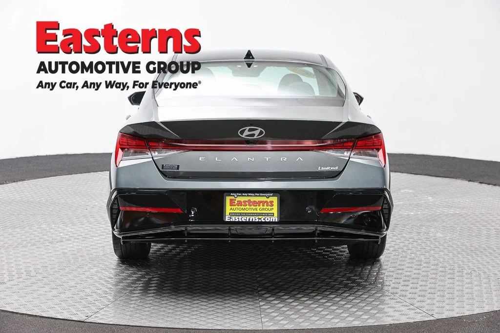 Used 2024 Gray Hyundai Limited image 6