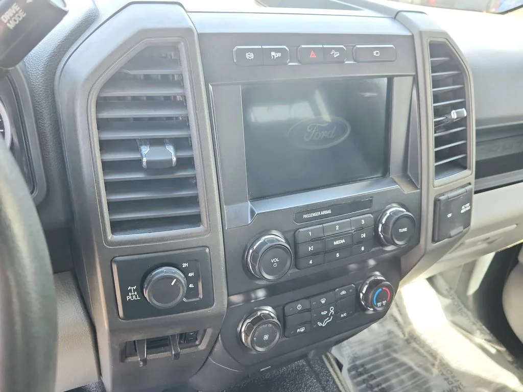 Used 2022 White Ford XL image 22