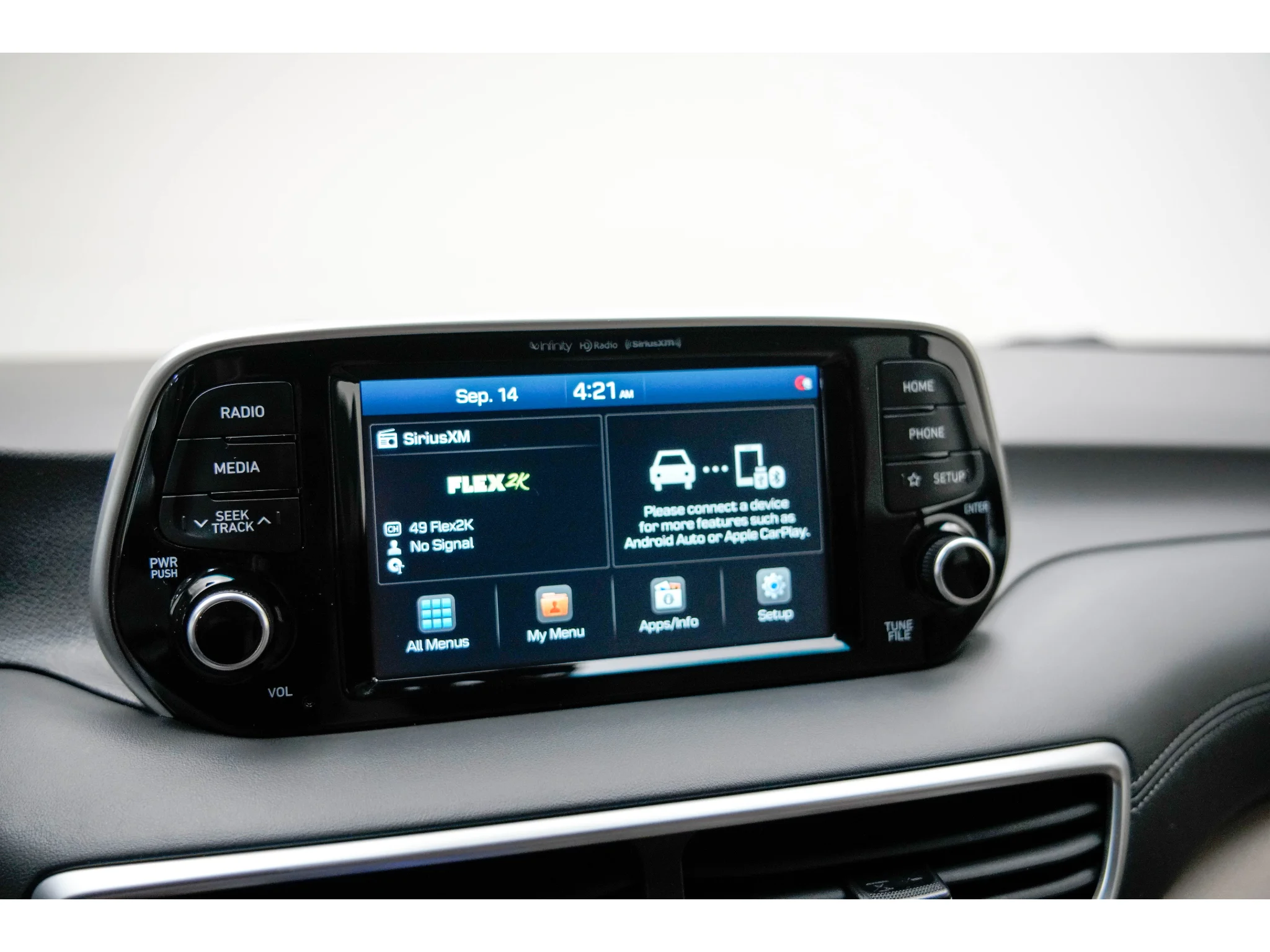 Used 2021 Black Noir Pearl Hyundai Limited image 13