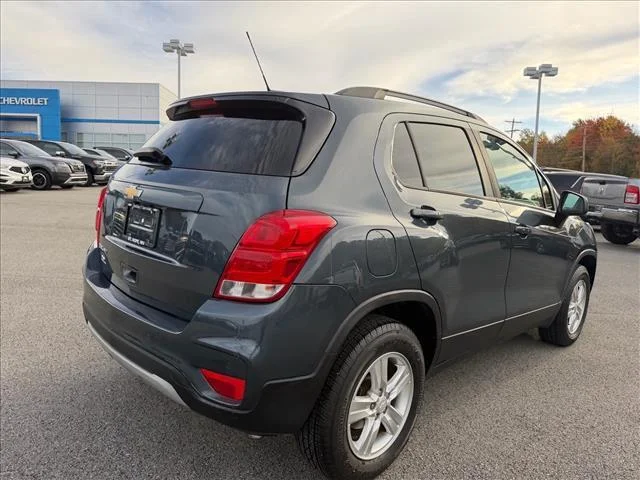 Used 2022  CHEVROLET 1LT image 5