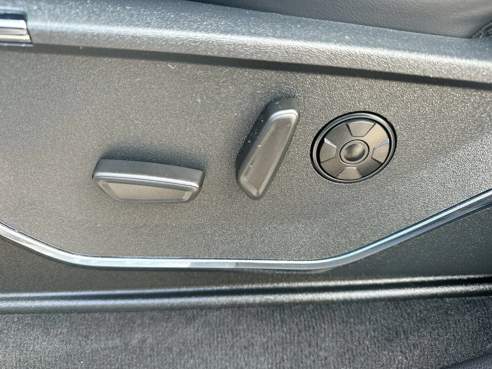 Used 2025 Avalanche Ford Platinum image 12