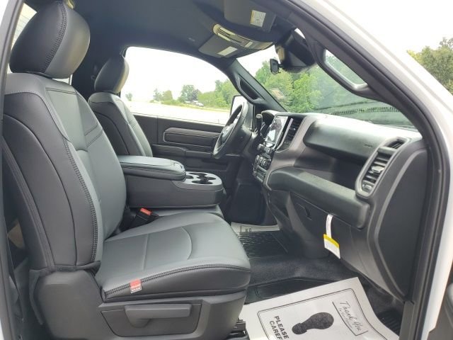 New 2026 Bright White Clearcoat RAM Tradesman image 23