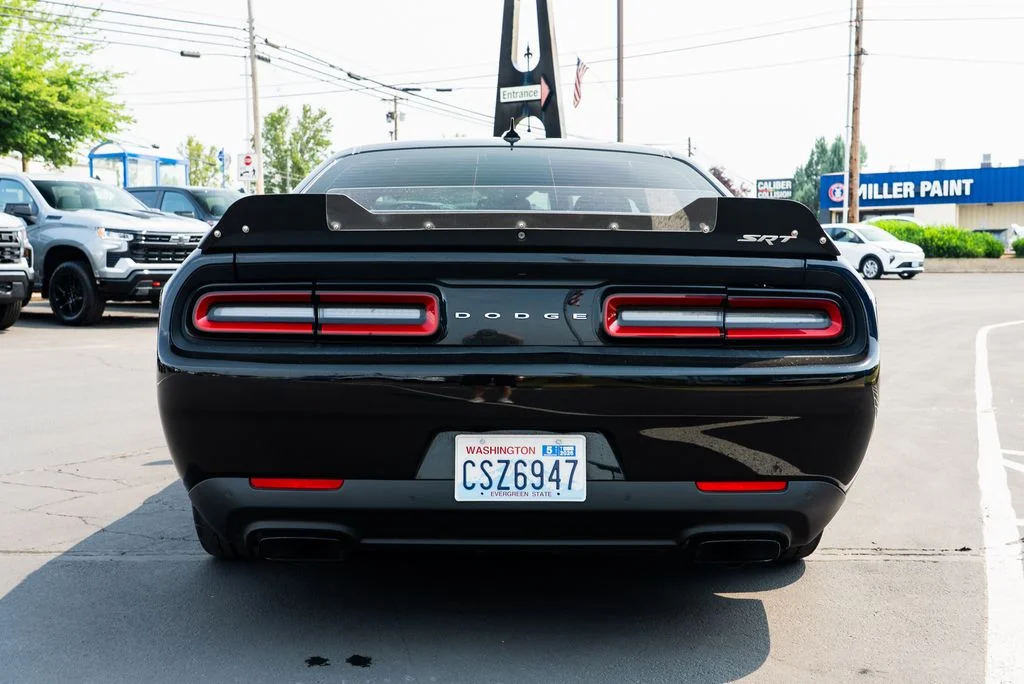 Used 2015 Pitch Black Clearcoat Dodge SRT Hellcat image 3