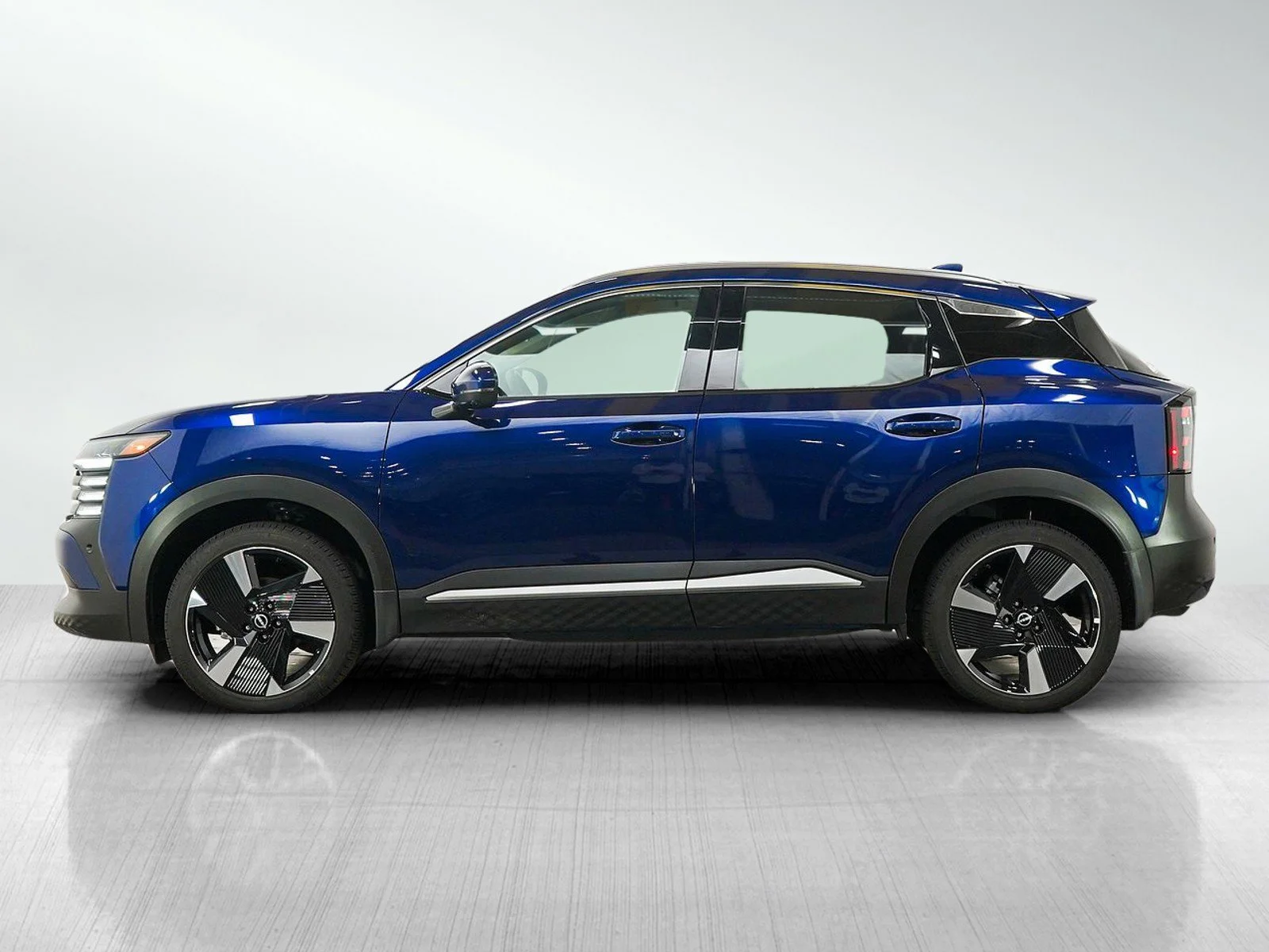 Used 2025 Nissan Kicks SR AWD with VIN 3N8AP6DB9SL302444 for sale in Wayzata, Minnesota
