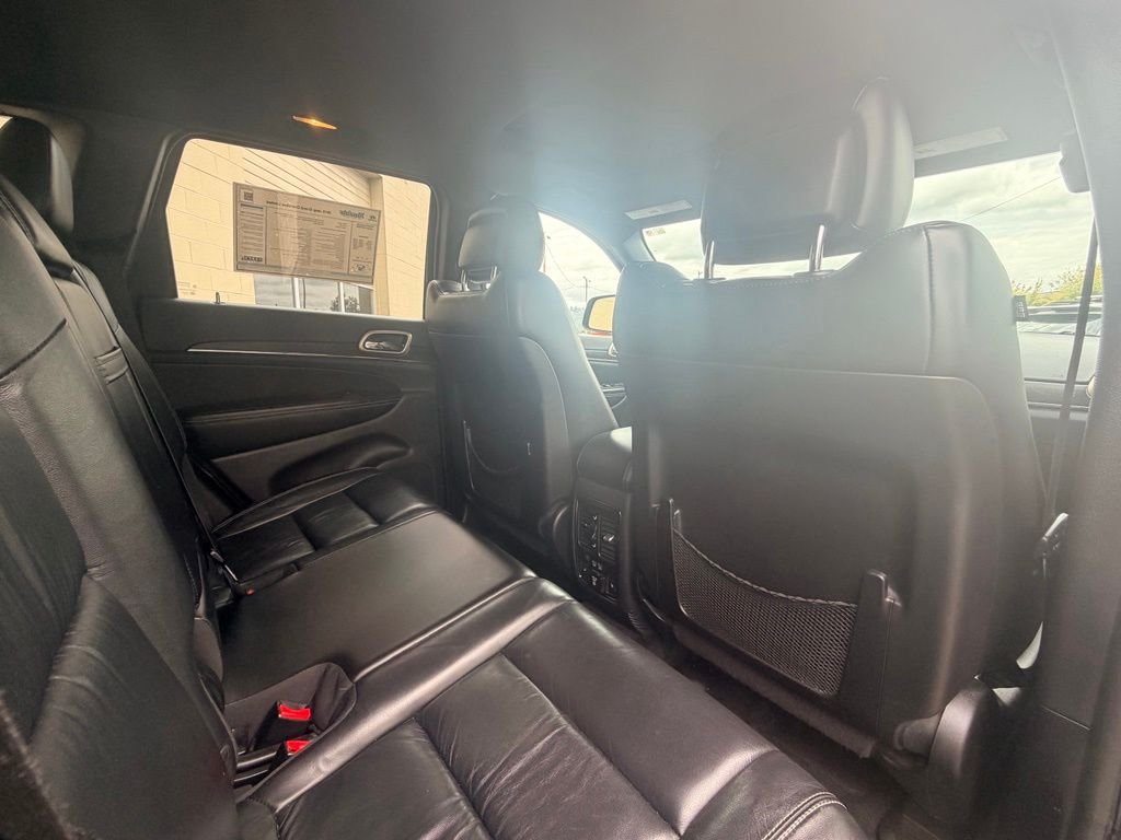 Used 2015 Gray Jeep Limited image 17