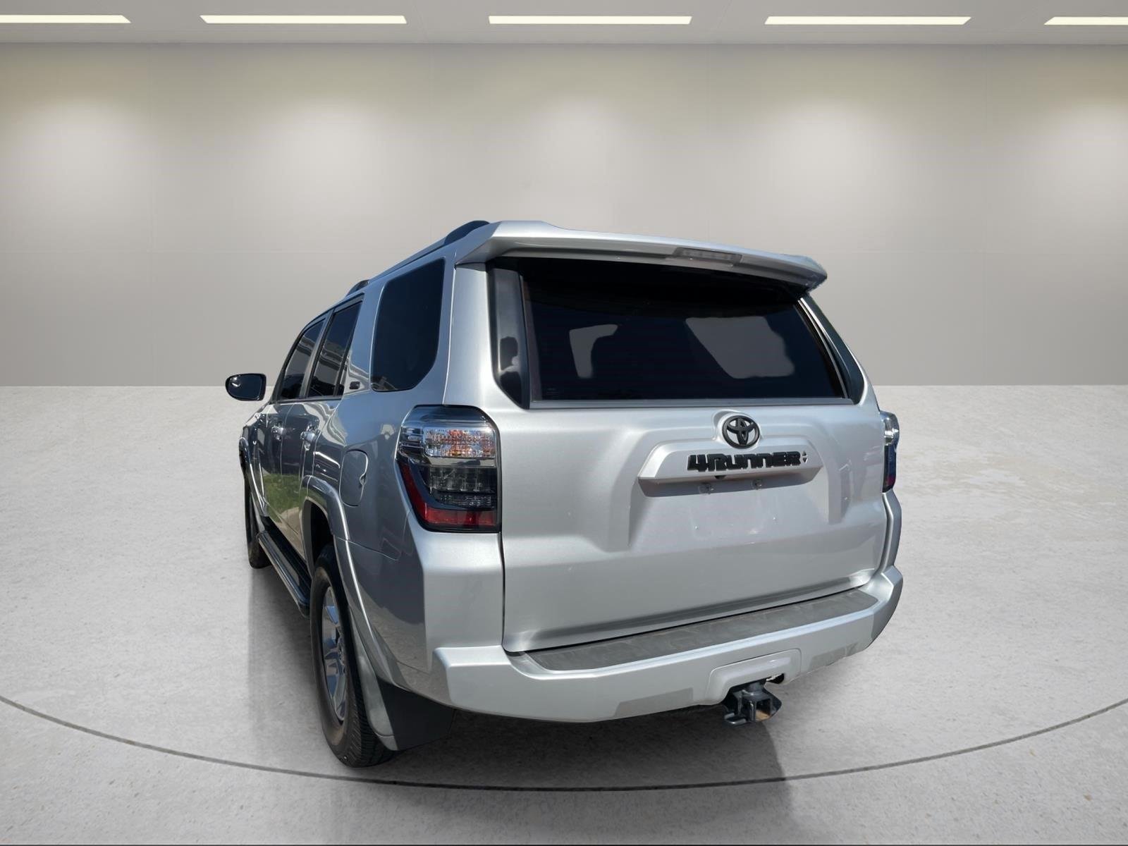 Used 2021 Classic Silver Metallic Toyota SR5 Premium image 17
