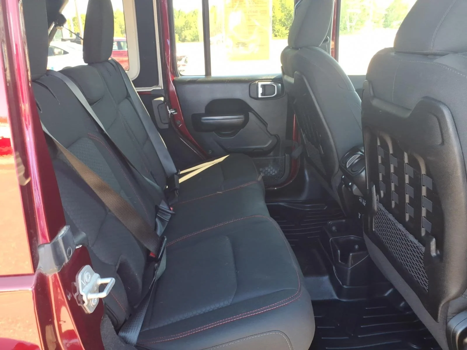 Used 2021 Snazzberry Pearlcoat Jeep Unlimited Rubicon image 17
