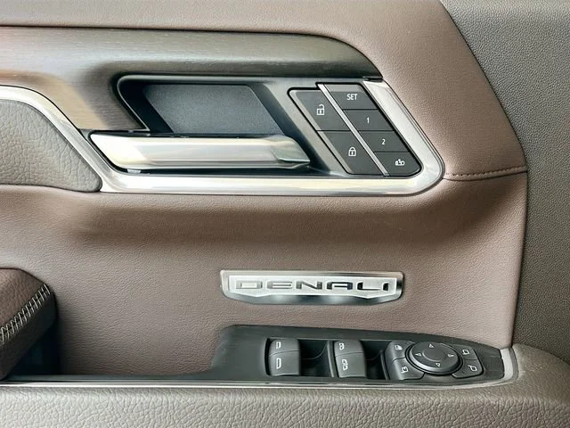 Used 2026 Onyx Black GMC Denali image 13