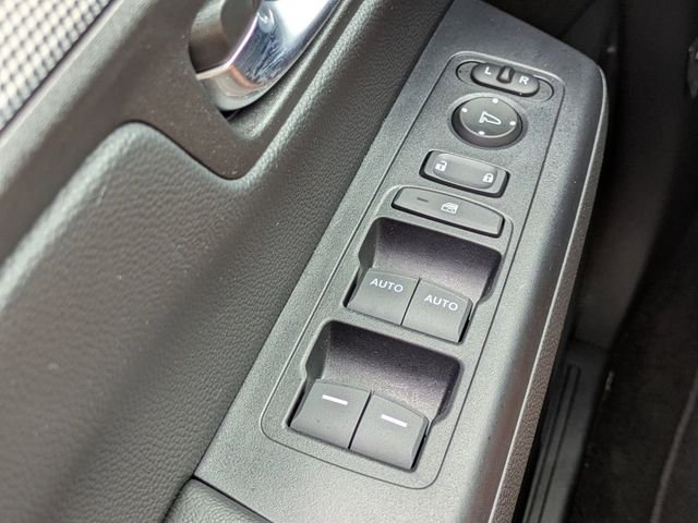 Used 2025  Honda EX image 27