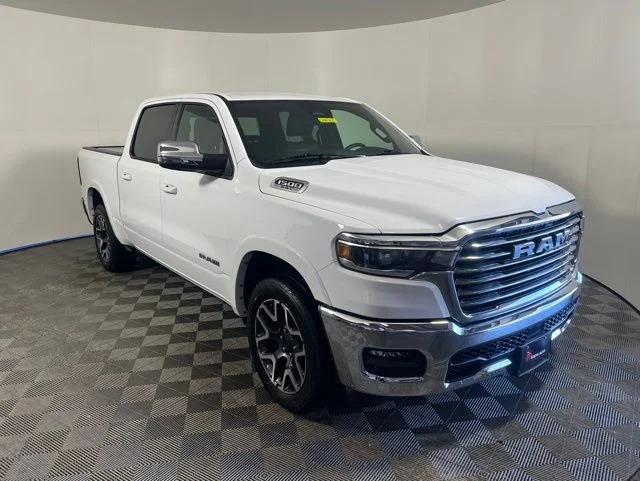2025 RAM 1500 Laramie 4x4 Crew Cab 5'7's photo