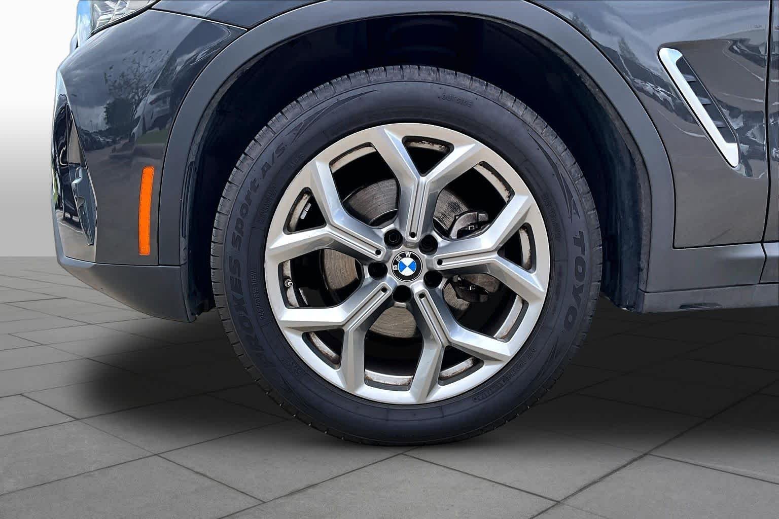 Used 2024 Dark Graphite Metallic BMW sDrive30i image 10