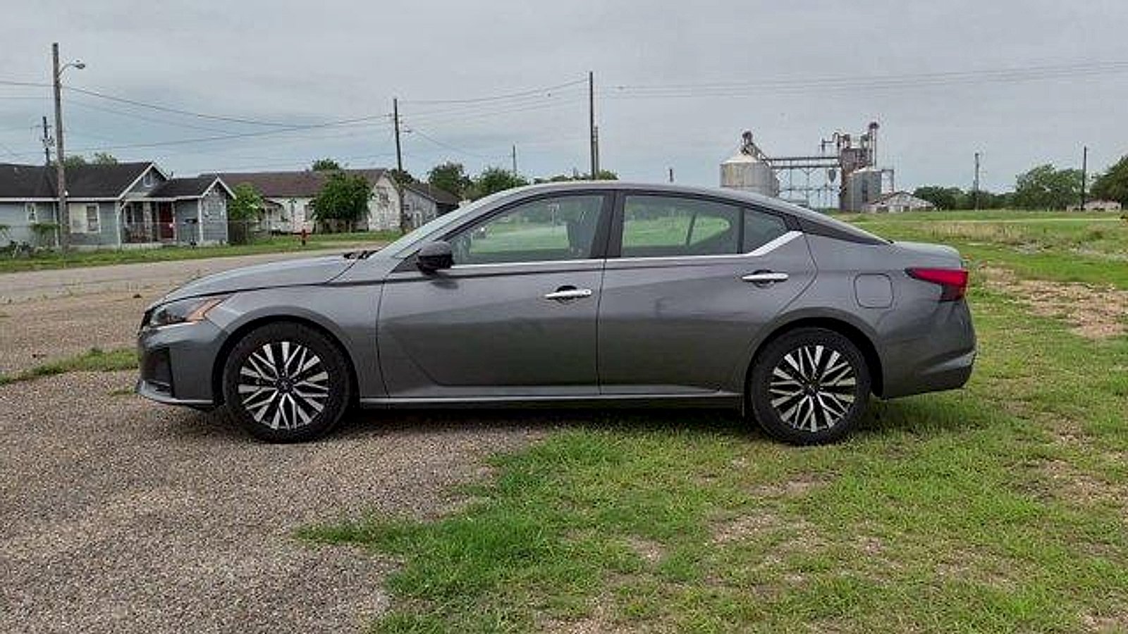 2024 Nissan Altima SV - Photo 5